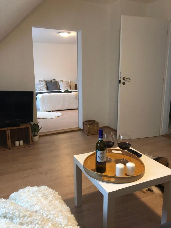 Apartmany Jevany Екстериор снимка
