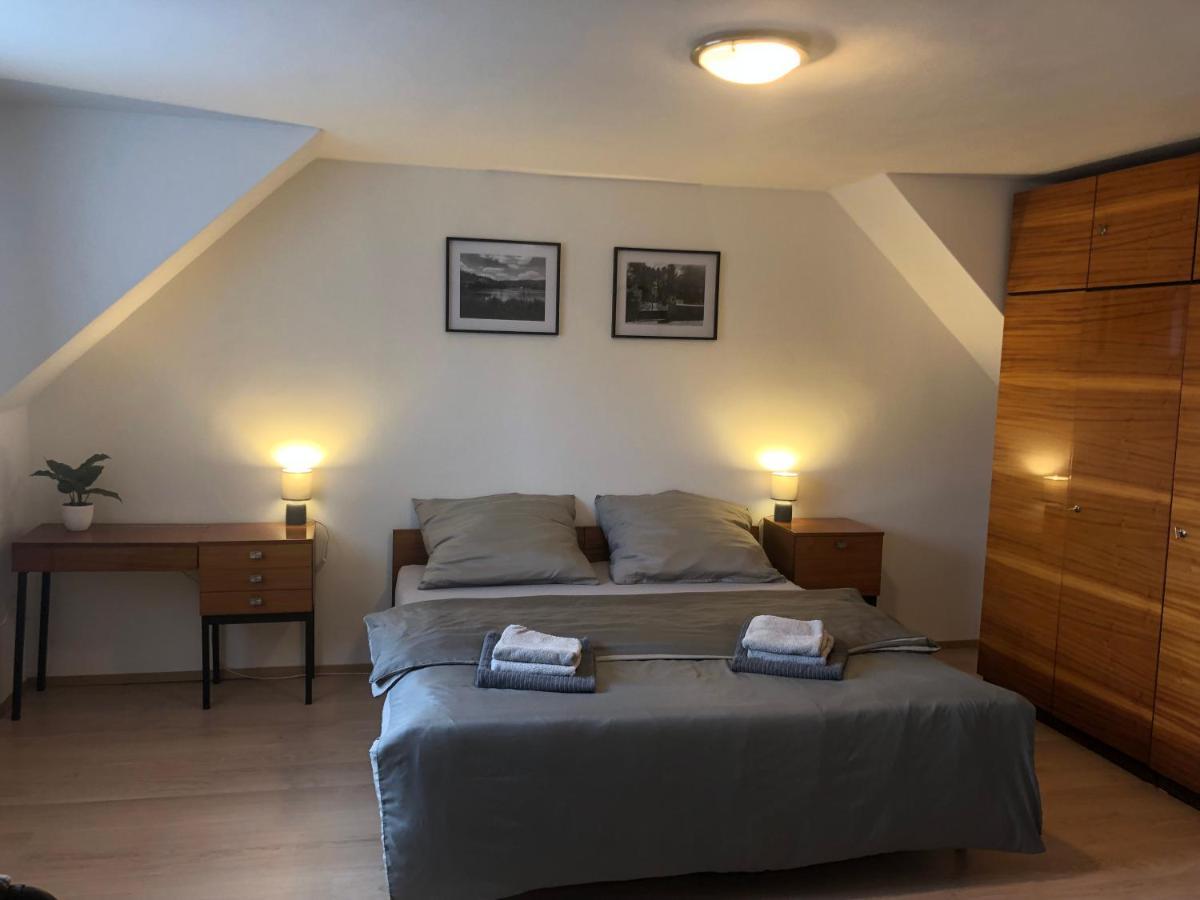 Apartmany Jevany Екстериор снимка