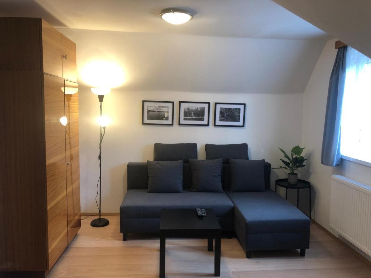 Apartmany Jevany Екстериор снимка