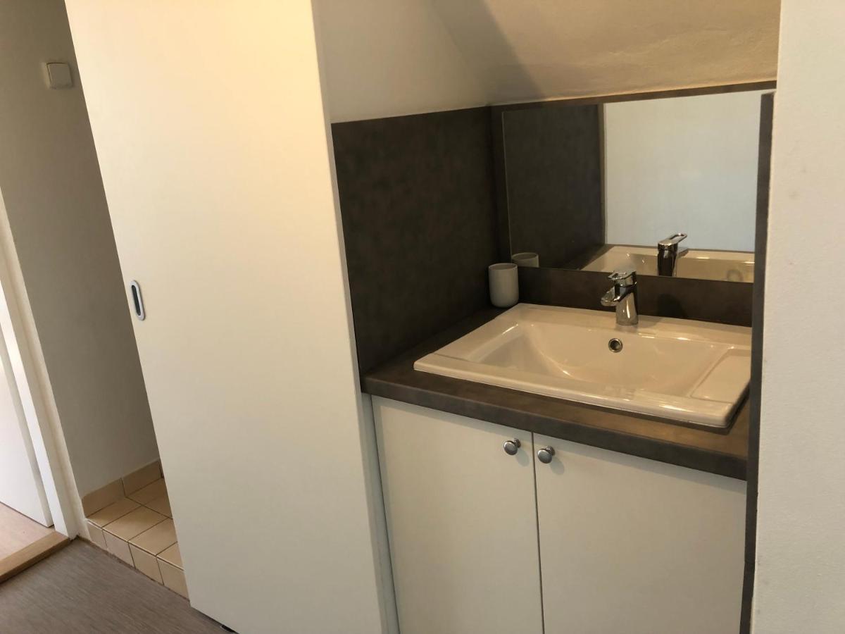 Apartmany Jevany Екстериор снимка