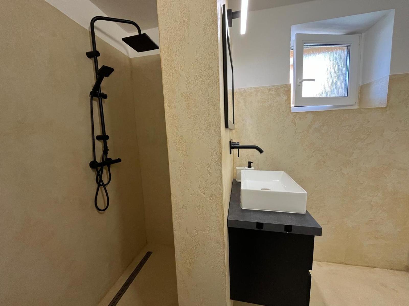 Apartmany Jevany Екстериор снимка